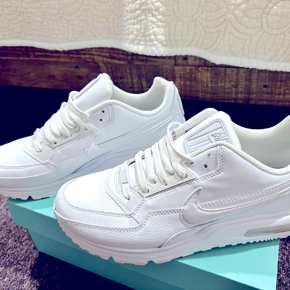 📍📍NIKE MEN’S AIR MAX EXCEE📍📍